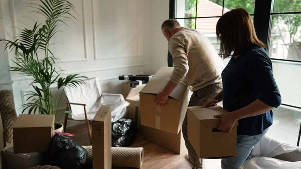 „Haben kaum 140.000 Euro für 3.000 m² Grundstück bezahlt“ Rentner Jozef und Jenny flohen aus ihrer Heimat